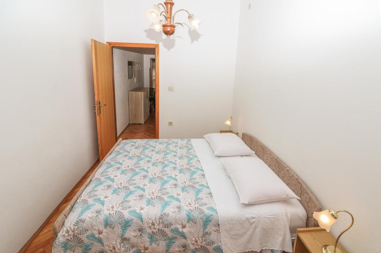 Apartment Marulic In Old Town Башка Экстерьер фото