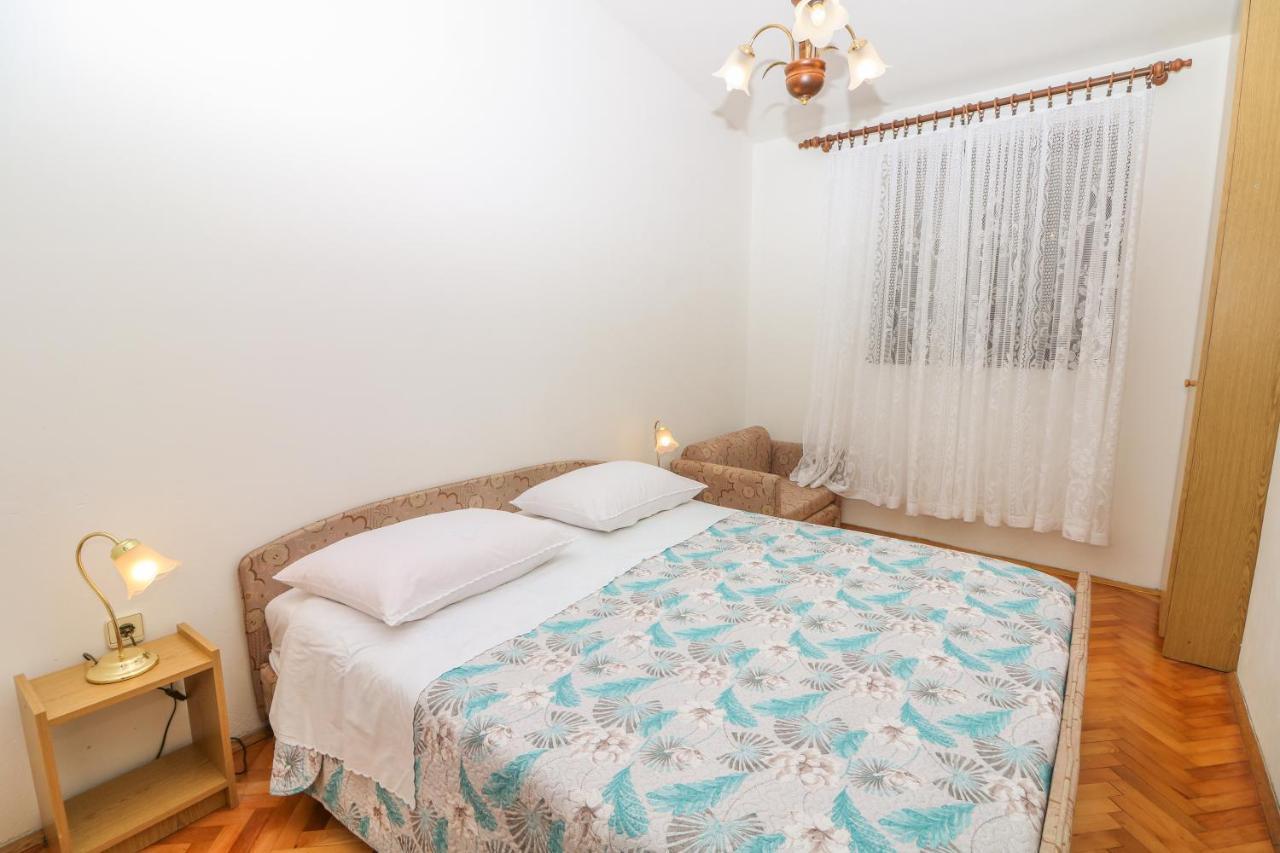 Apartment Marulic In Old Town Башка Экстерьер фото